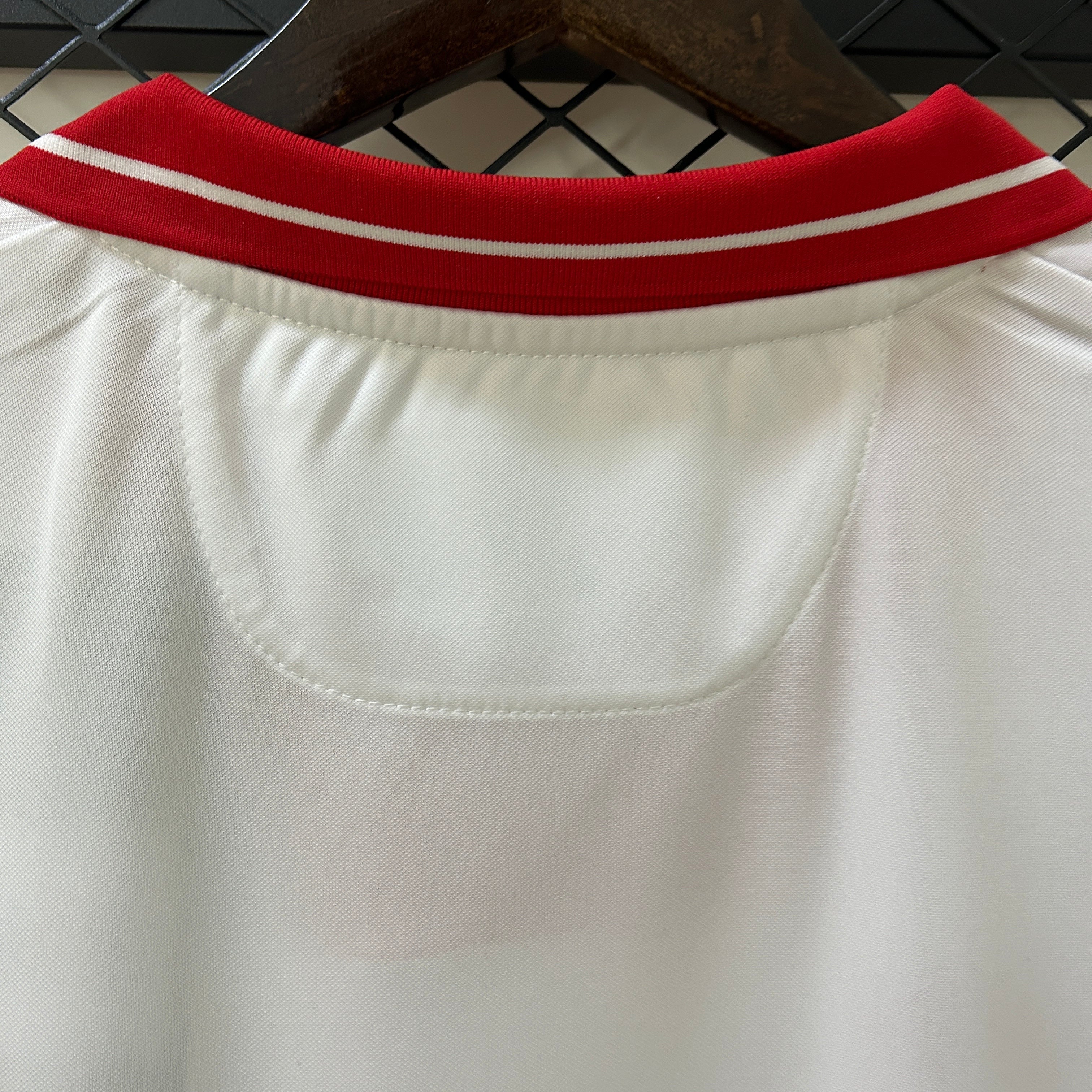 Sevilla FC 2012-2013 Heimtrikot